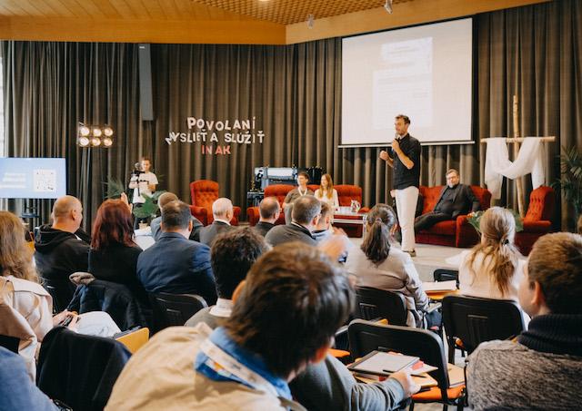 Badín, konferencia, mladež