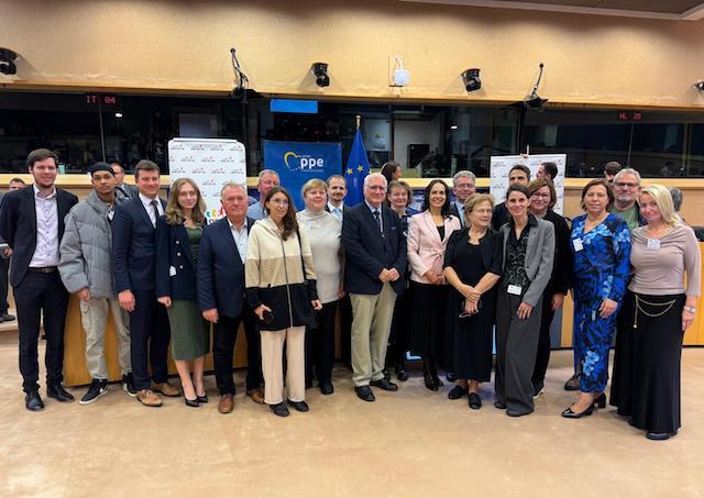 Brusel, One of Us, slovenski ucastnici