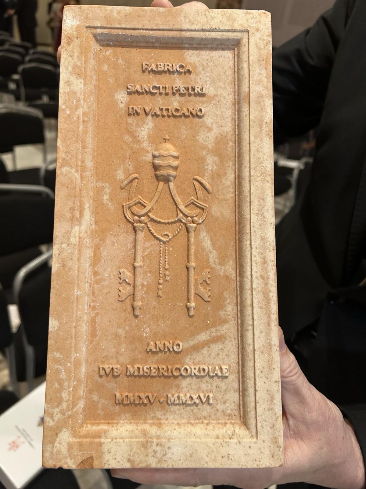 Rím, tehla, Svätá brána, Bazilika sv. Petra, velke foto