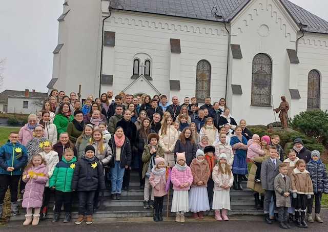 Nižný Hrušov, koledníci, Dobrá novina