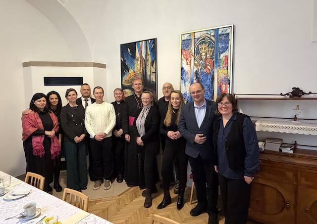 Spišská Kapitula, biskup, Trstenský, médiá